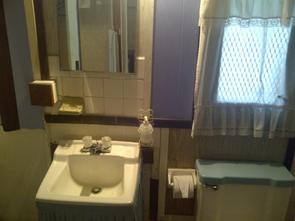 Arawak Inn Насау Стая снимка